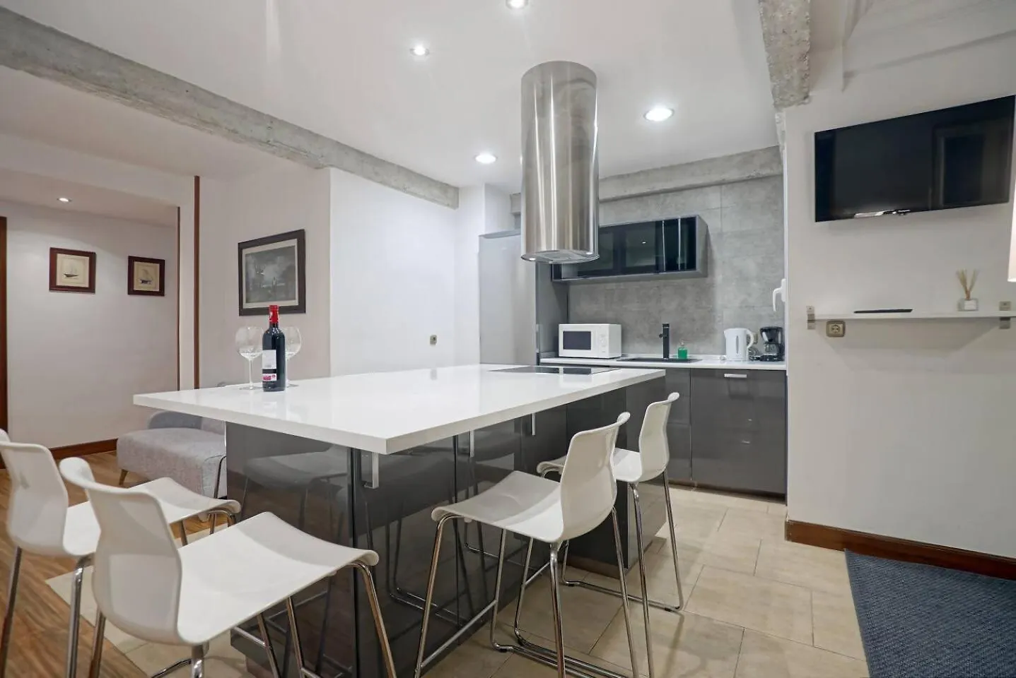 Amplio Apartamento En Gros Con Parking Privado Saint-Sébastien